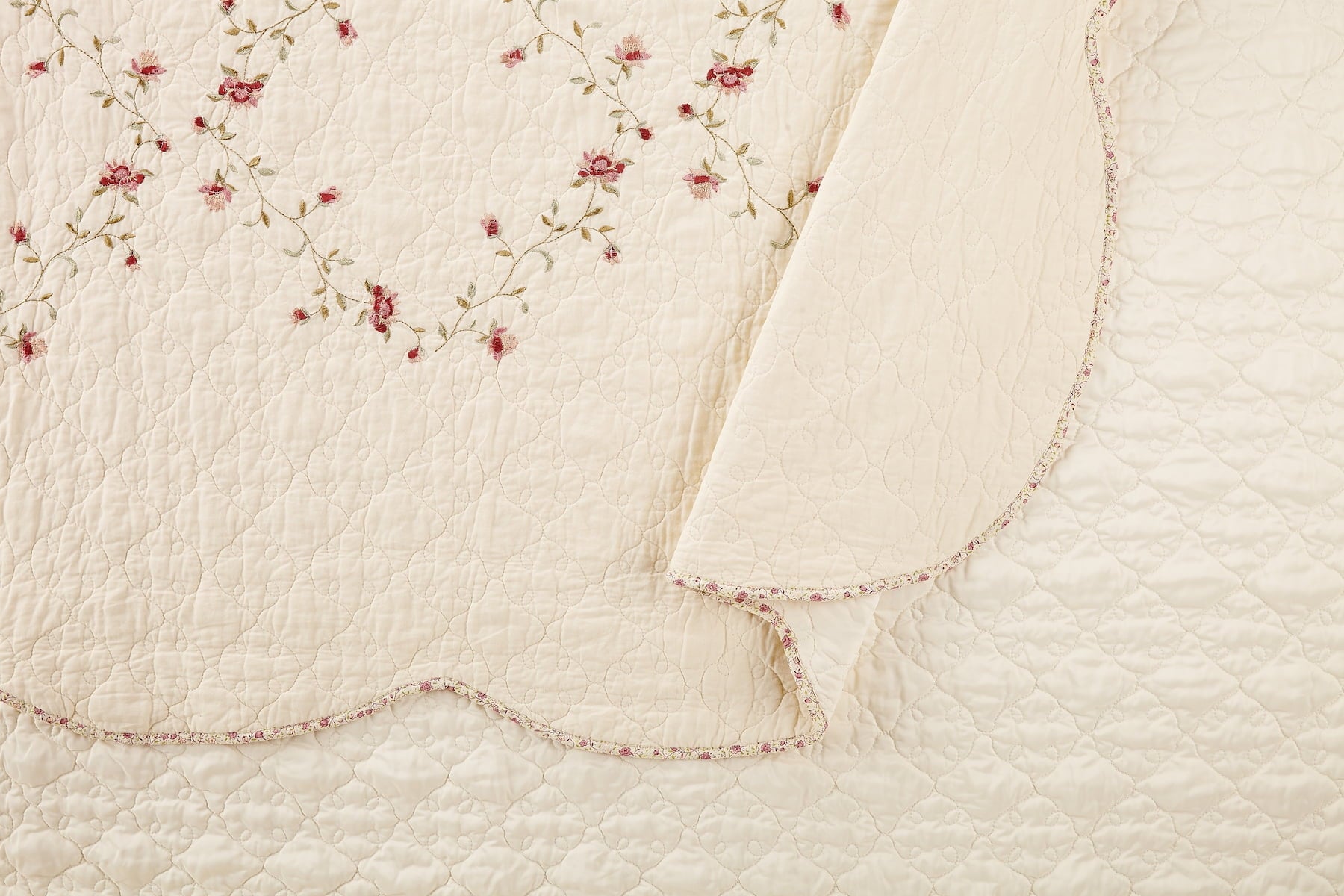 Better Homes & Gardens Hannalore Cotton Quilt, Burgundy, Full/Queen, All Ages