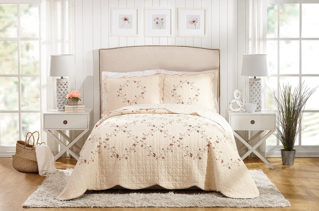 Better Homes & Gardens Hannalore Cotton Quilt, Burgundy, Full/Queen, All Ages